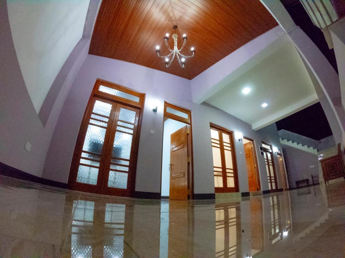 Innovick Residence Канди Екстериор снимка